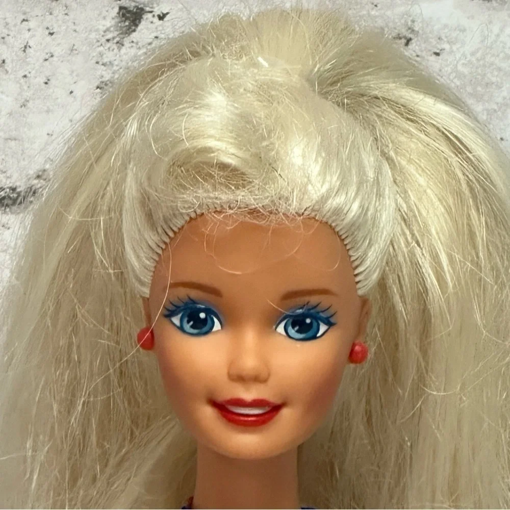 Barbie Atlanta 1996 Olympic Gymnast Doll Articulated Long Blonde Hair Outfit